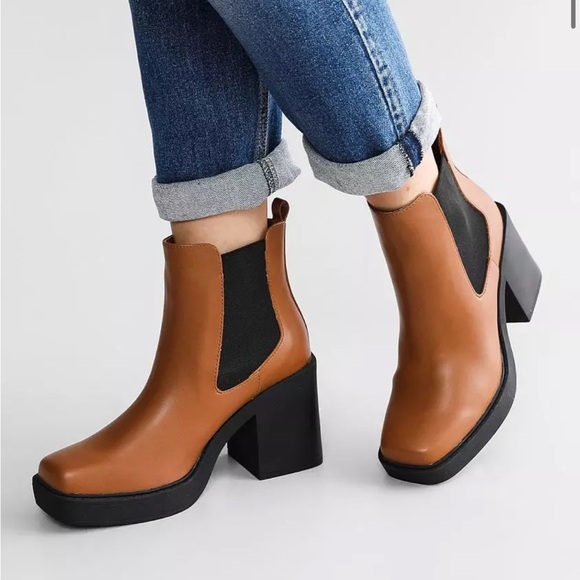 MIA Burnap Heeled Chelsea Ankle Boot - Picture 2 of 9